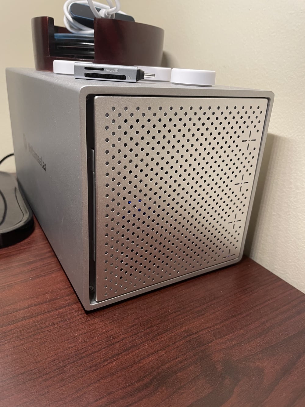 Yottamaster 4 Bay Hard Drive Enclosure